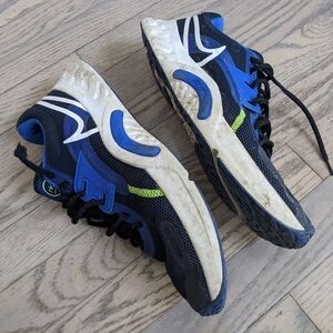 Nike Renew Retaliation training sneakers shoes, men's 10